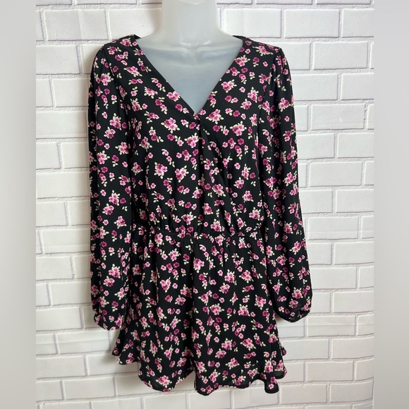 EXPRESS women Floral V-Neck Long Sleeve romper/size SP - Picture 2 of 12